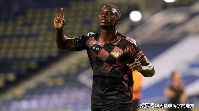 伊布新自传评曼联：从外看是顶级俱乐部，来了后发现是封闭小社会12月14日讯 足坛名宿伊布出版了自己的最新自传，书中他评价了曾效力过的俱乐部曼联。